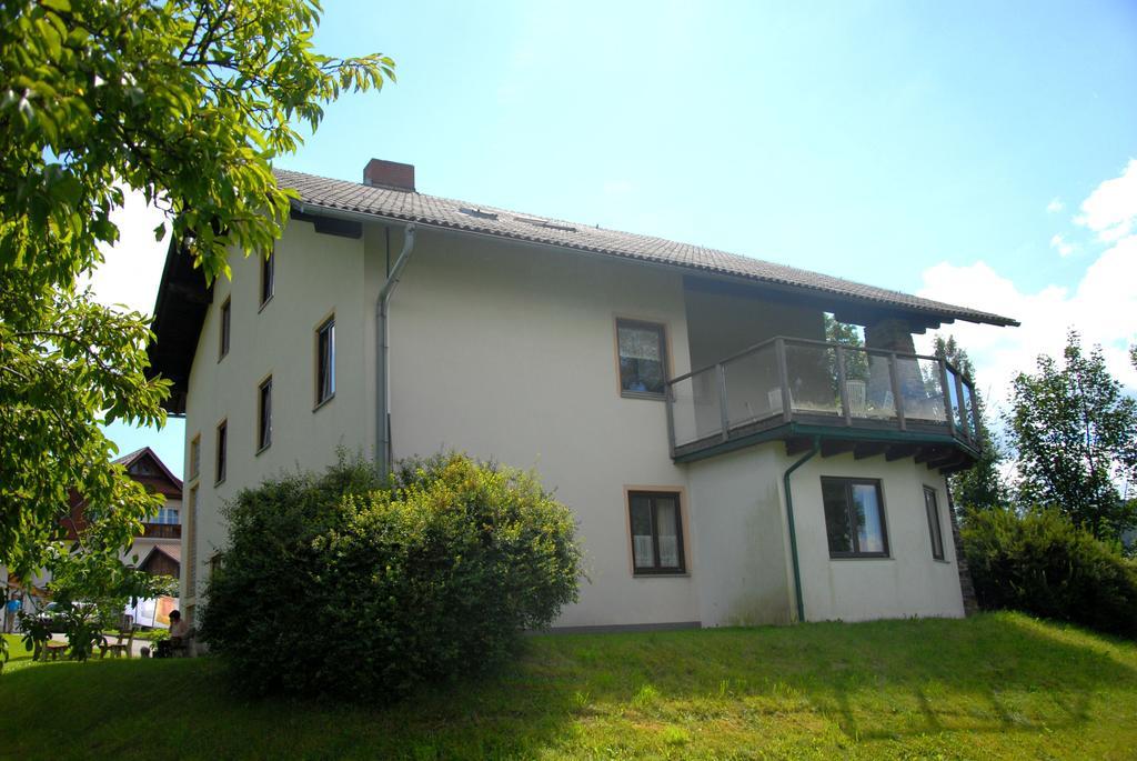 Fruehstueckspension Wiesenhaus Miesenbach  Eksteriør billede
